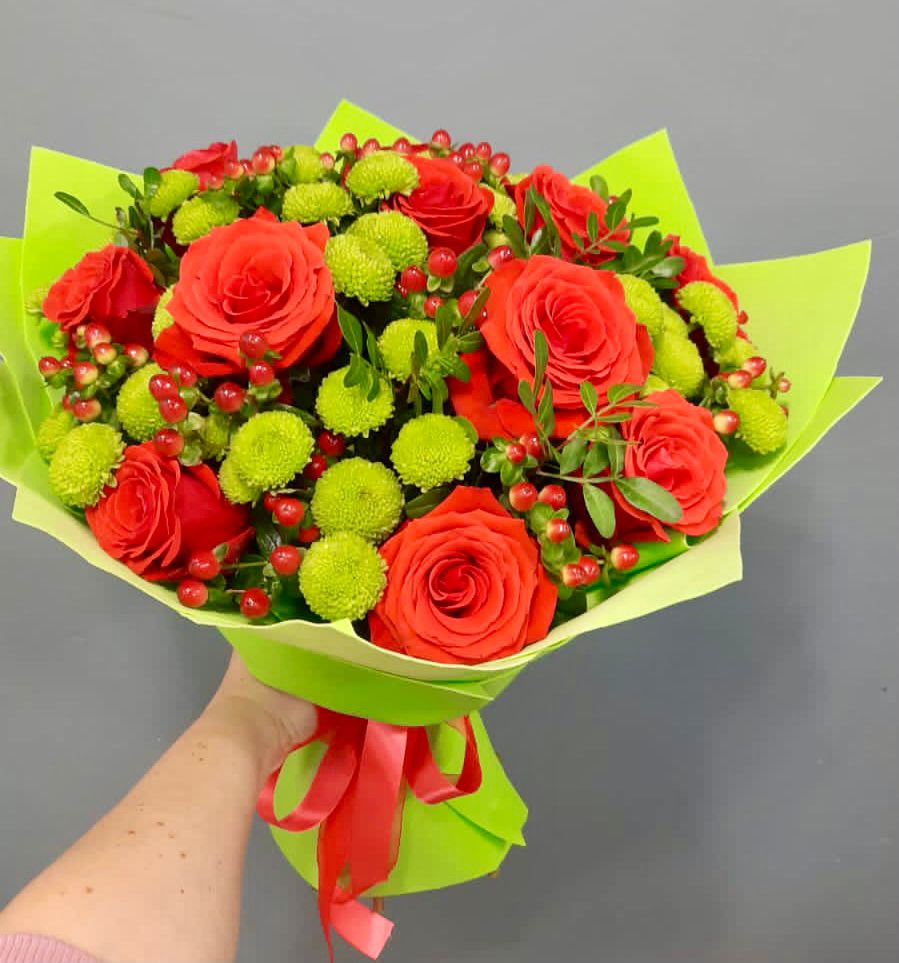 Букет цветов из: Хризантемы и Розы в Полярном