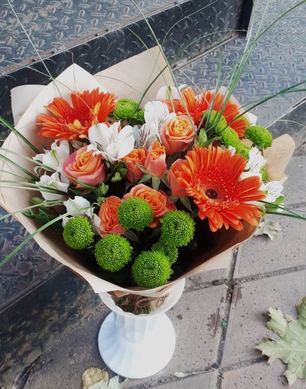 Букет цветов из: Герберы, Хризантемы, Альстромерии и Розы в Полярном