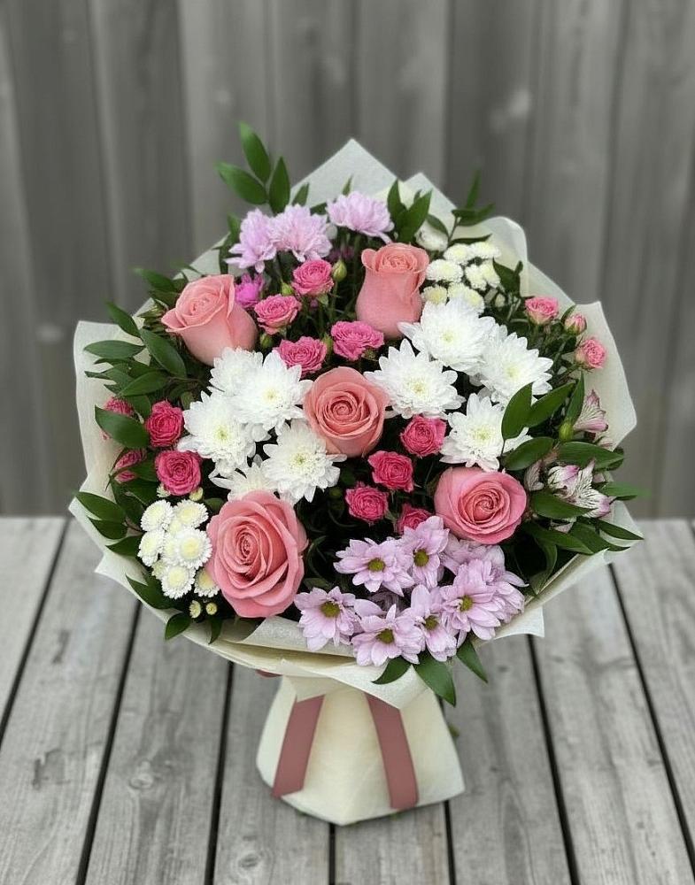 Букет цветов из: Альстромерии, Гвоздики, Розы и Хризантемы в Полярном