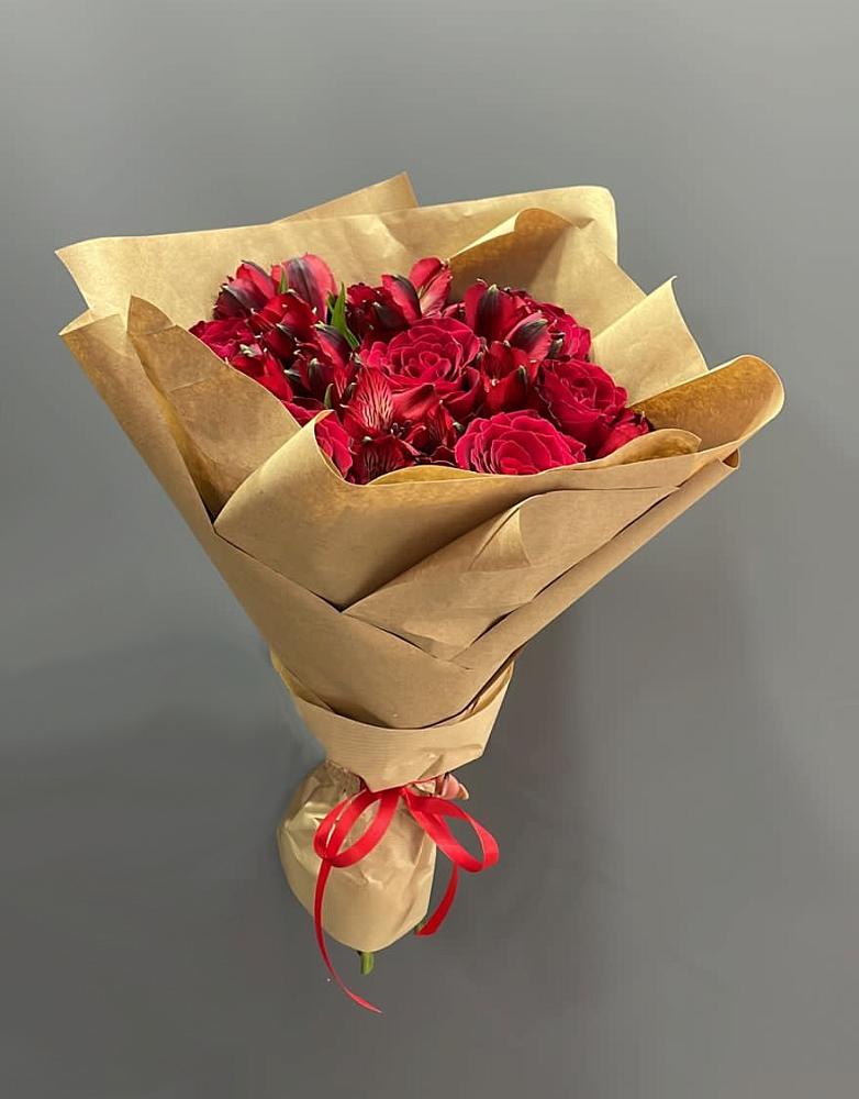 Букет цветов из: Альстромерии и Розы в Полярном