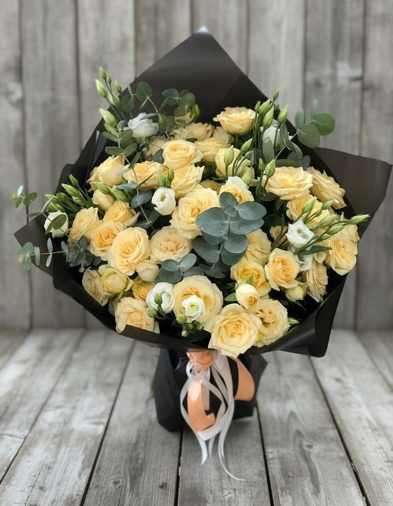 Букет цветов из: Розы и Лизиантусы в Полярном