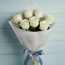 Букет 7 Белых роз Эдлесс Лав в Полярном