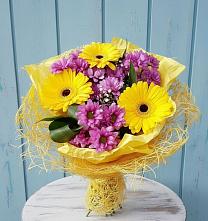 Букет цветов из:  Хризантемы и Герберы в Полярном