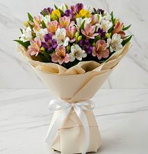 Букет цветов из:  Альстромерии в Полярном
