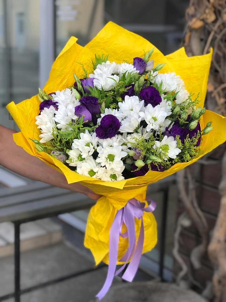 Букет цветов из: Ирисы, Хризантемы и Ромашки в Полярном
