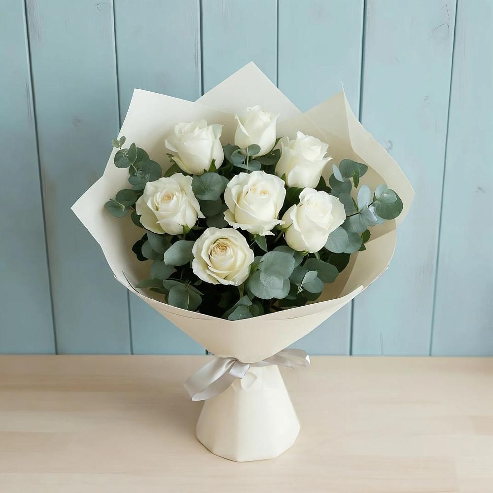 Букет Белые розы в Эвкалипте в Полярном