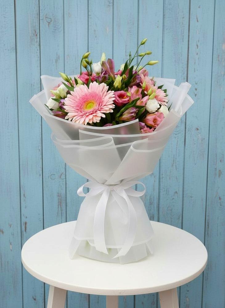 Букет цветов из: Герберы, Альстромерии и Лизиантусы в Полярном