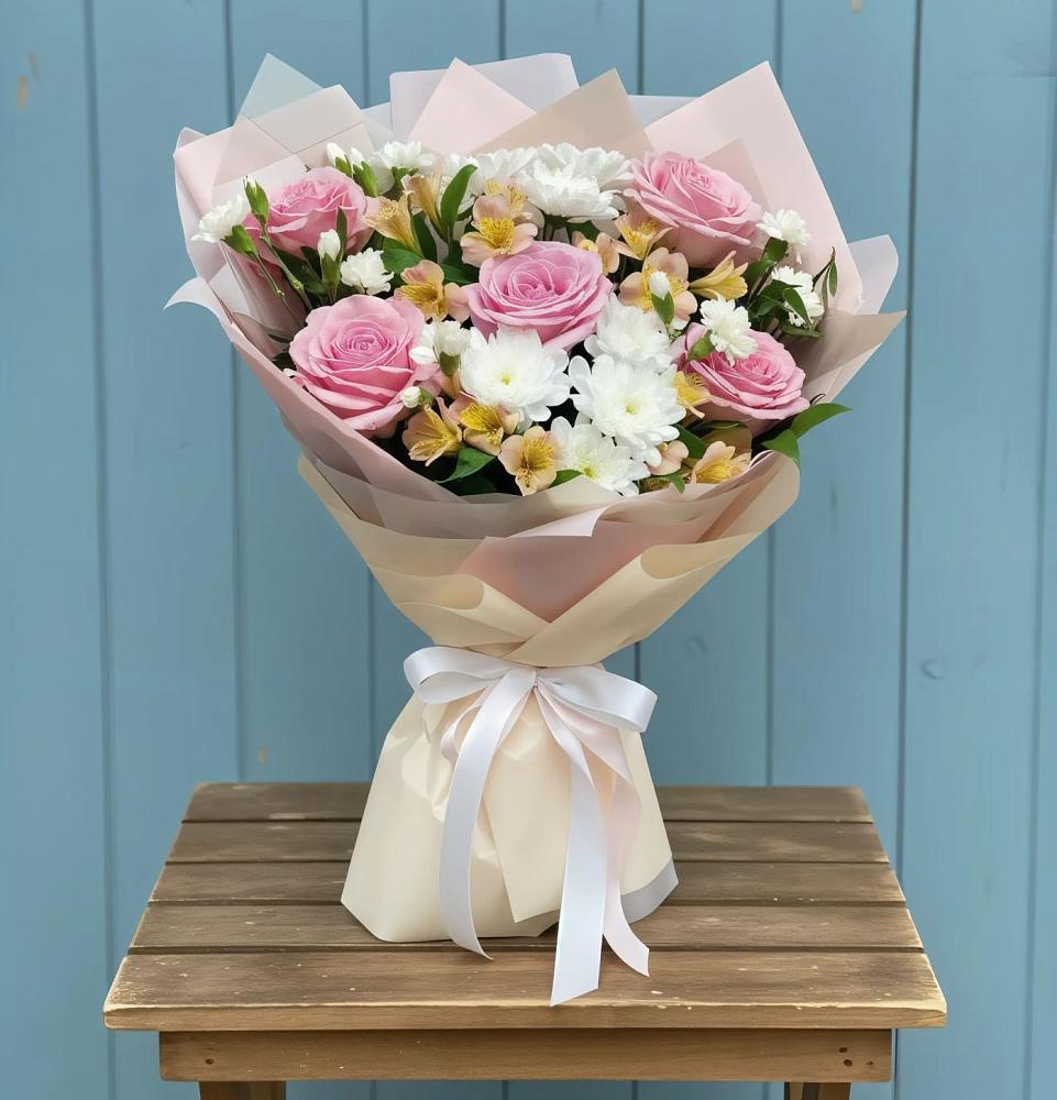 Букет цветов из: Гвоздики, Орхидеи и Розы в Полярном