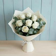 Букет Белые розы в Эвкалипте в Полярном