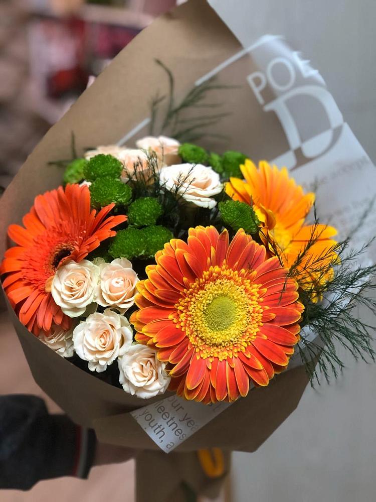 Букет цветов из: Герберы, Хризантемы и Розы в Полярном