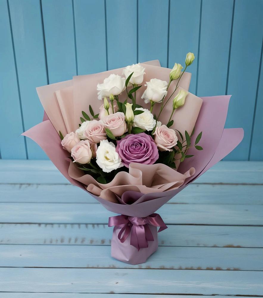 Букет цветов из: Розы и Лизиантусы в Полярном